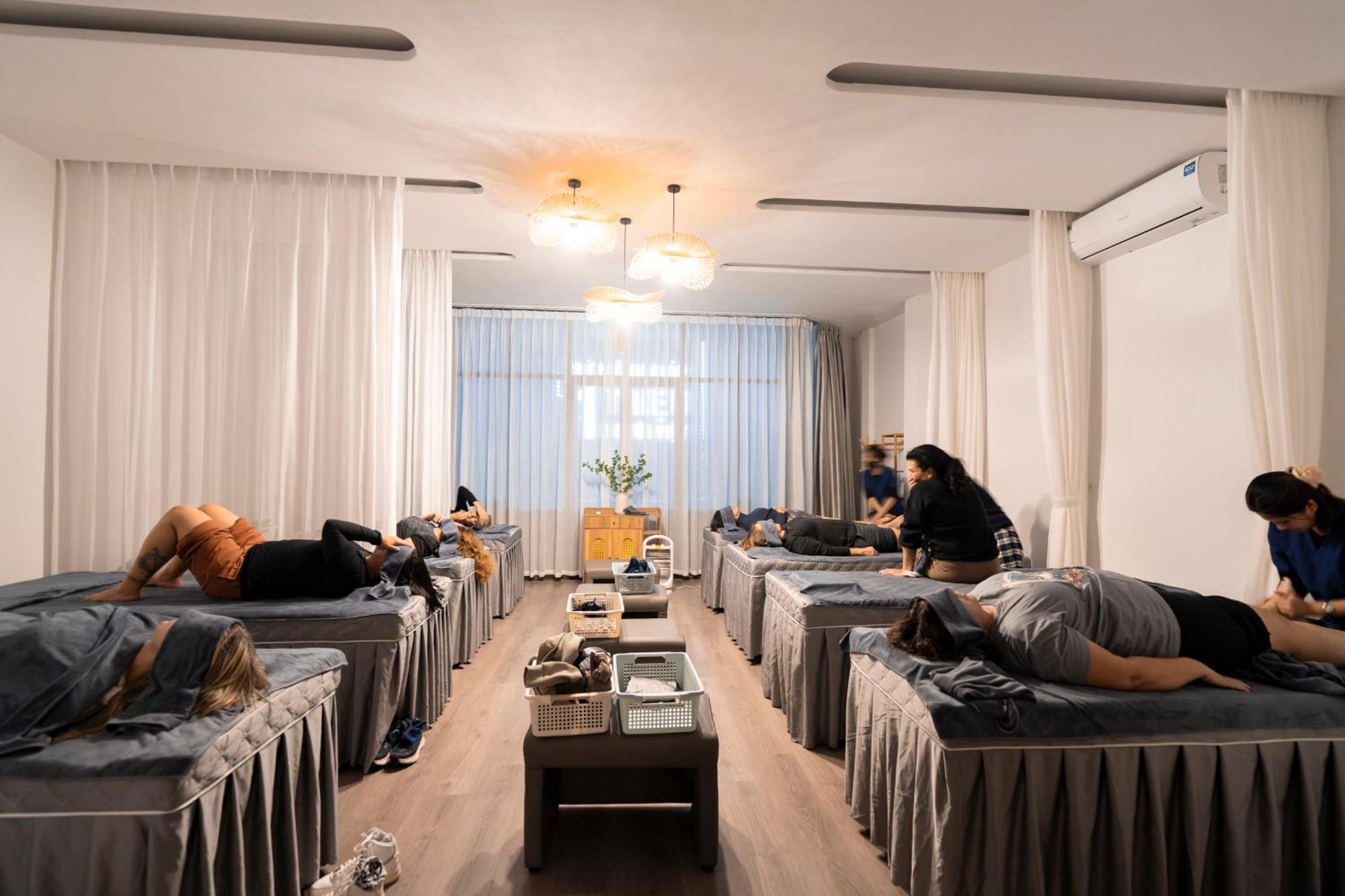 Minasi Premium Hotel Hanoi Buitenkant foto