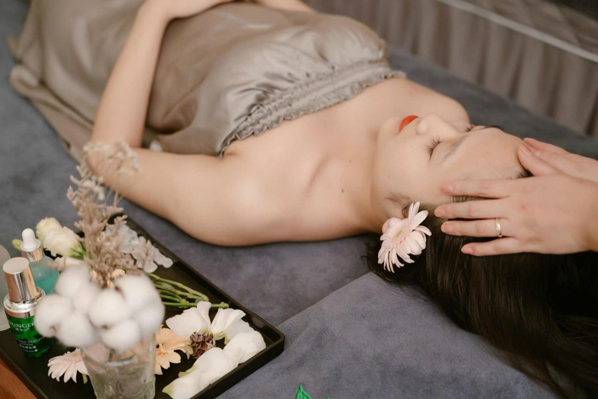 Minasi Premium Hotel Hanoi Buitenkant foto