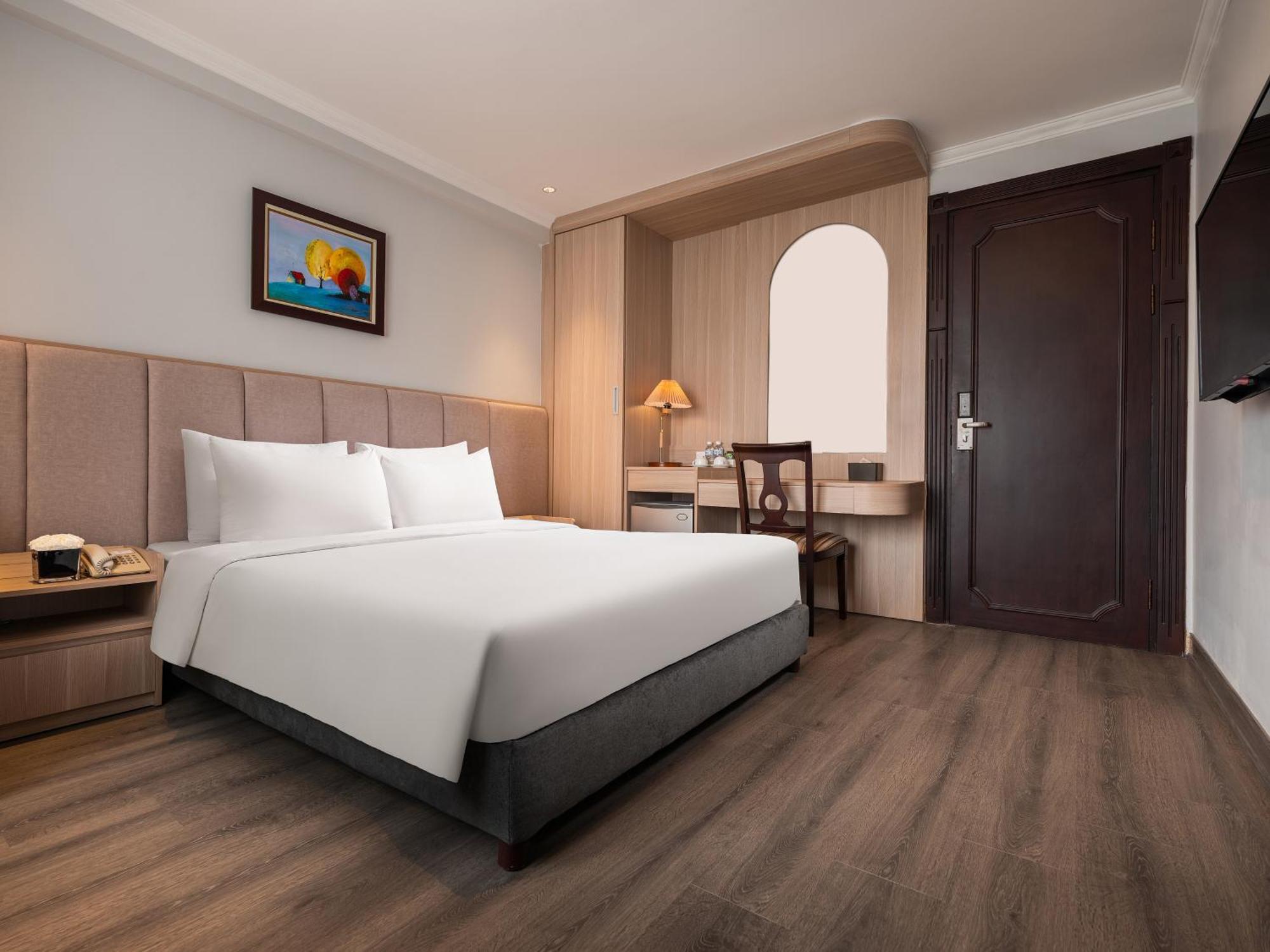 Minasi Premium Hotel Hanoi Buitenkant foto