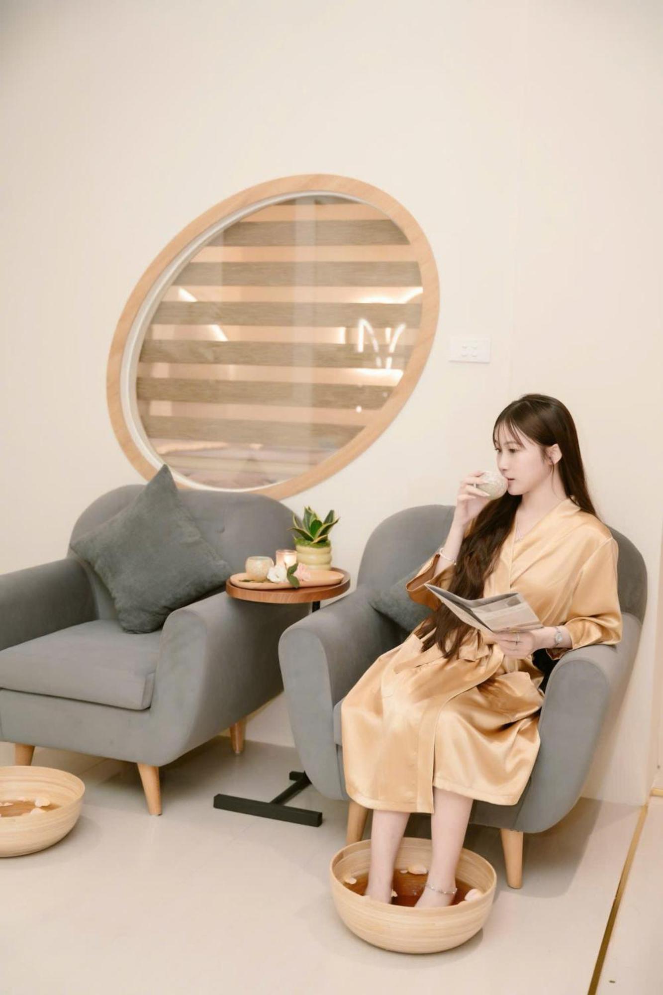 Minasi Premium Hotel Hanoi Buitenkant foto