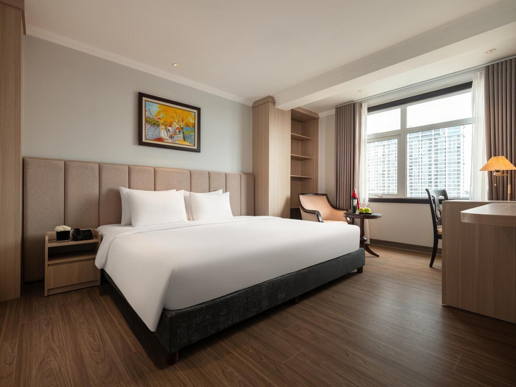 Minasi Premium Hotel Hanoi Buitenkant foto