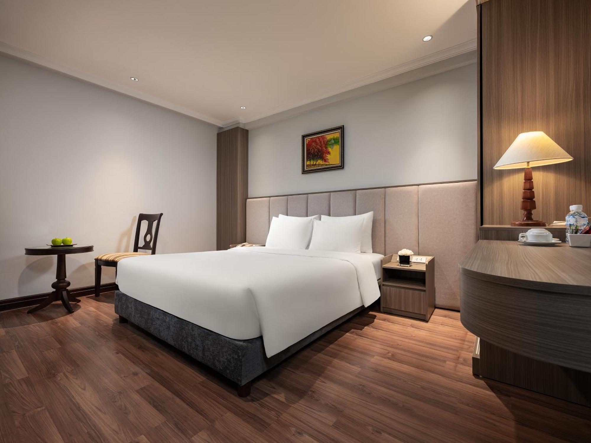 Minasi Premium Hotel Hanoi Buitenkant foto